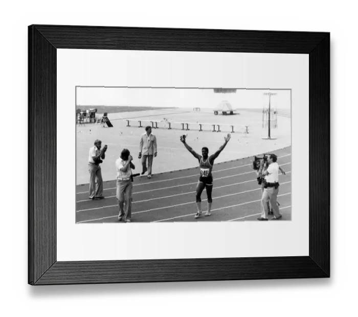 Framed Print : Olympic Games 1976 Haseley Crawfird of Trinidad acknowledges the cheers of