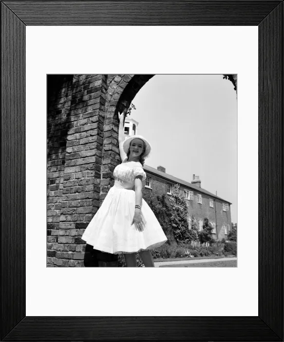 Framed Print : Glamour girl Val Hollman. January 1960 M4307