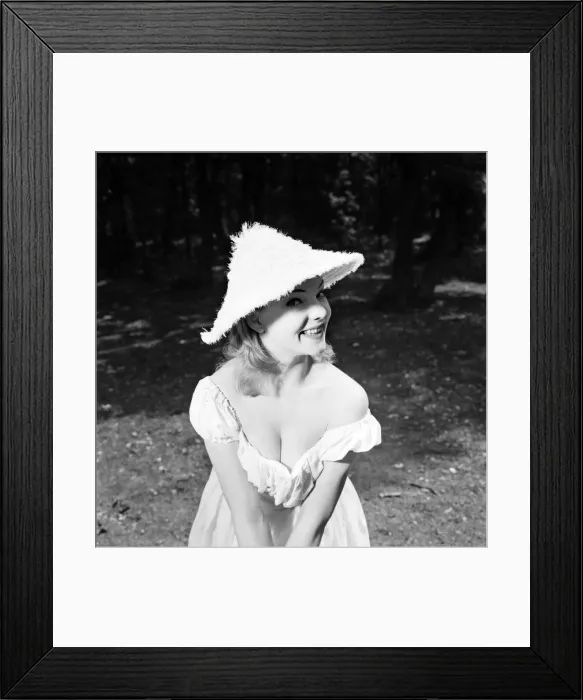 Framed Print : Glamour girl Val Hollman. January 1960 M4307-005 Framed Print : Glamour girl Val Hollman. January 1960 M4307-005