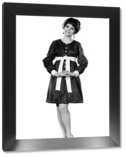 Reveille fashions: Carol Chilvers. September 1969 P008487