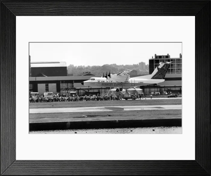 Framed Print : Dash 7 Aircraft lands at Londons Dockland Airport. June 1987 P004355 Framed Print : Dash 7 Aircraft lands at Londons Dockland Airport. June 1987 P004355
