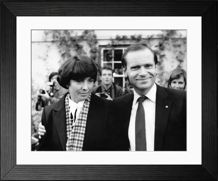 Framed Print : Fallen Tory Jeffrey Archer puts a comforting arm around his wife Mary. October 1986 Framed Print : Fallen Tory Jeffrey Archer puts a comforting arm around his wife Mary. October 1986