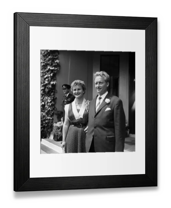 Framed Print : Tennis wedding - Miss Violette Rigollet of Switzerland and Count Aluensleben. D3366 Framed Print : Tennis wedding - Miss Violette Rigollet of Switzerland and Count Aluensleben. D3366