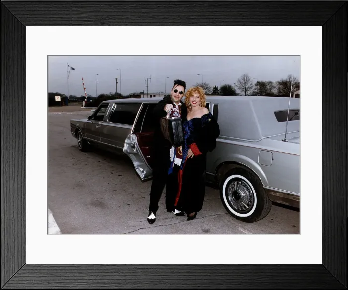 Framed Print : Nigel Kennedy Violinist getting whisked around in a limousine with his girlfriend Brixy