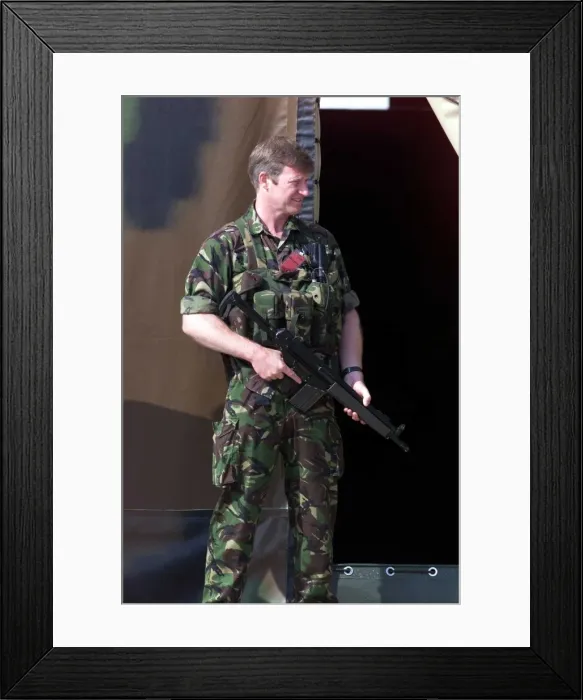 Framed Print : General Mike Jackson arrives at Kumanovo June 1999 from Belgrade during talks Framed Print : General Mike Jackson arrives at Kumanovo June 1999 from Belgrade during talks