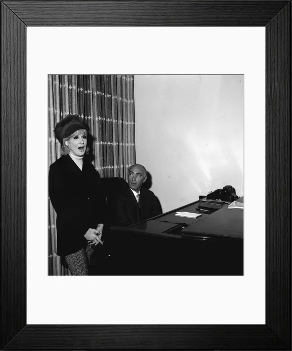 Framed Print : Dusty Springfield with her singing tutor December 1966 in New York Framed Print : Dusty Springfield with her singing tutor December 1966 in New York