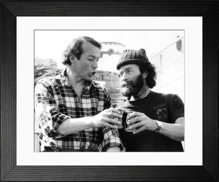 Framed Print : Sir Ranulph Fiennes Transglobe Sailing Expedition making a toast with Charlie Burton