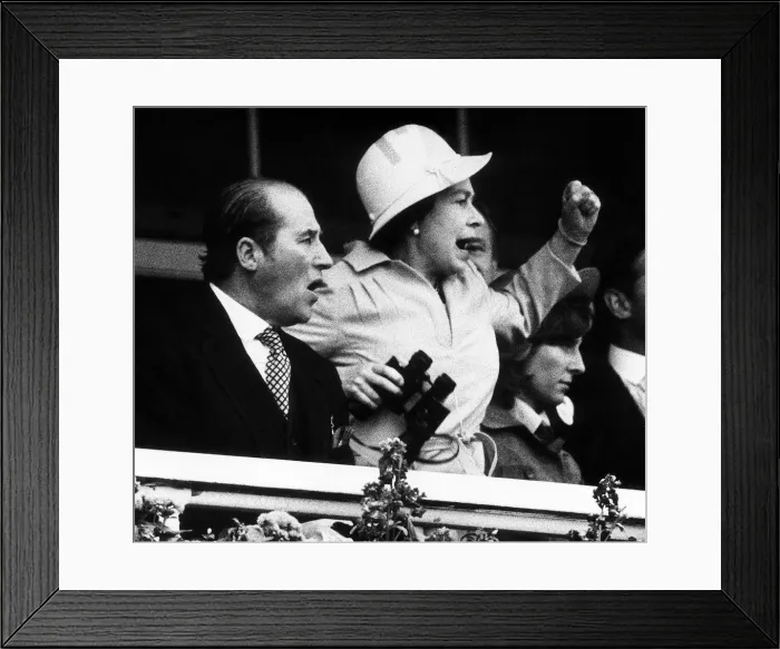 Framed Print : Queen Elizabeth II at The Derby Epsom June 1978 Ilford &pound