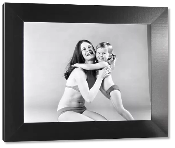 Woman and Children. Model Bertie Meaden and Daughters. March 1975 75-01632-005