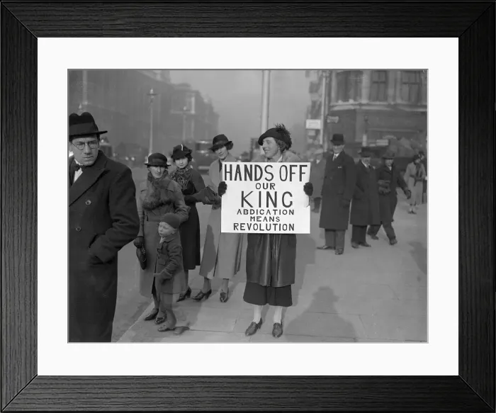 Framed Print : King Edward VIII Abdication Crisis Royal supporters marching with banner which