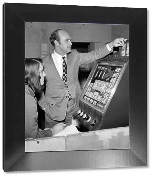 Dr. Pilkington and Fruit Machines. January 1975 75-00333-006