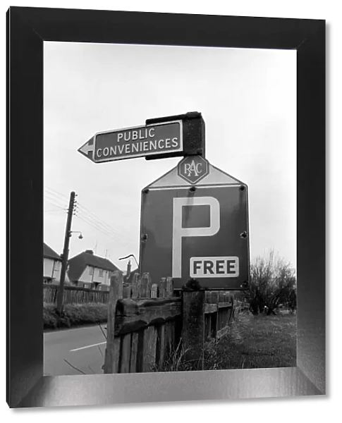 P for free Public Conveniences signs January 1975 75-00173