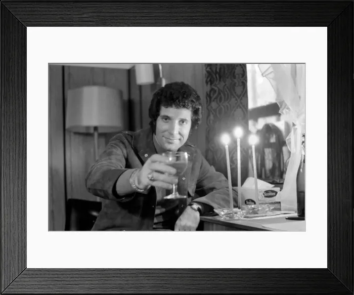Framed Print : Tom Jones: Candlelight in his Caravan at Elstree during a break in rehearsals