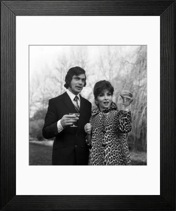 Framed Print : Singer Engelbert Humperdinck plays host to special guest Italian actress Gina