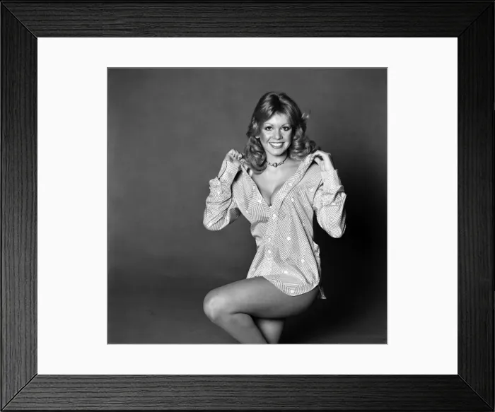 Framed Print : Glamour girl model Beverley Pilkington wearing a blouse. January 1975 75-00027-003