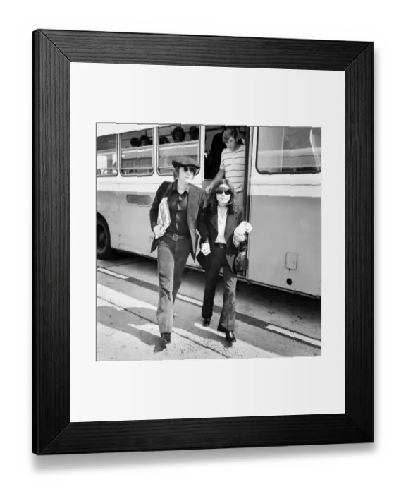 Framed Print : Arrivals at Heathrow. John Lennon and Yoko Ono arriving London Airport from New York