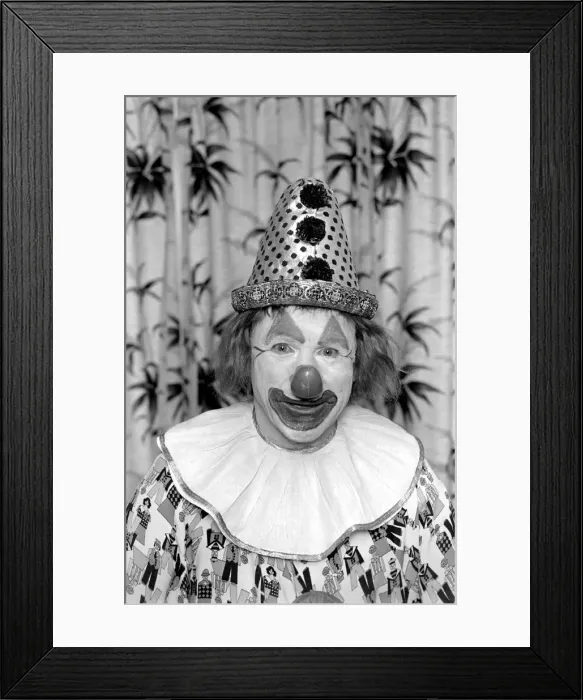 Framed Print : Entertainment: Clowns Blowey the clown seen here putting on his make-up before a Framed Print : Entertainment: Clowns Blowey the clown seen here putting on his make-up before a