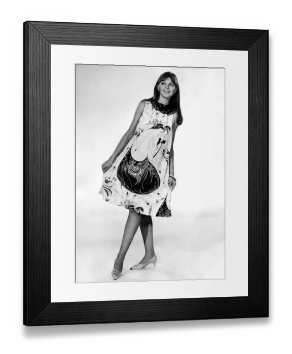 Framed Print : Clothing-Fashion 1967: Joanne Young. August 1967 P006297