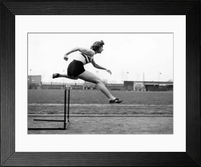 Framed Print : Athlete Pam Elliott. P006209
