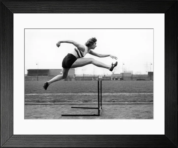 Framed Print : Athlete Pam Elliott. P006211 Framed Print : Athlete Pam Elliott. P006211
