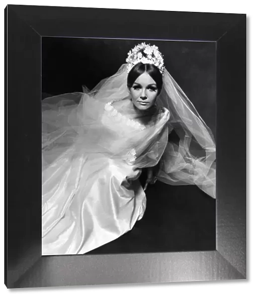 Bridal Wedding Fashion 1960s. P006414