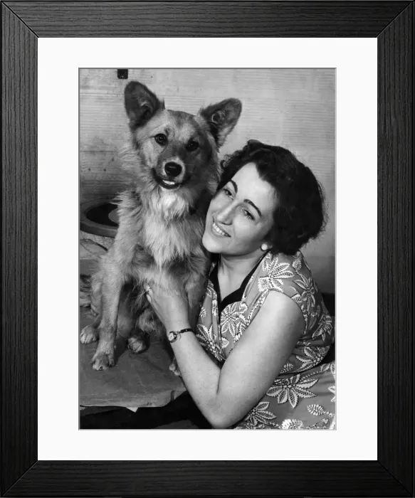 Framed Print : Marian Manning (22) of Litherland, Liverpool, a member of the Mail Order firm Framed Print : Marian Manning (22) of Litherland, Liverpool, a member of the Mail Order firm