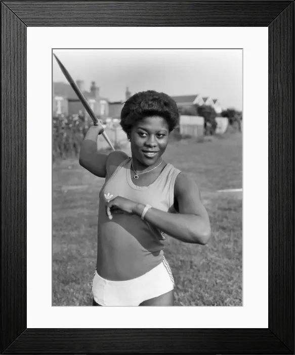 Framed Print : Olympic and Commonwealth Javelin thrower Tessa Sanderson of Wednesfield, Staffs