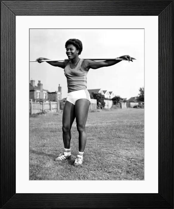 Framed Print : Olympic and Commonwealth Javelin thrower Tessa Sanderson of Wednesfield, Staffs