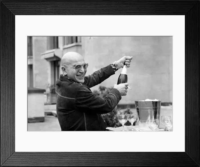 Framed Print : Actor Telly Savalas. February 1975 75-00954-004