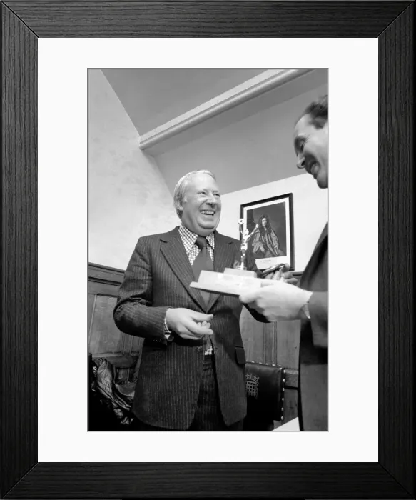 Framed Print : Former Conservative Leader Edward Heath seen here during a presentation to John Cawood Framed Print : Former Conservative Leader Edward Heath seen here during a presentation to John Cawood