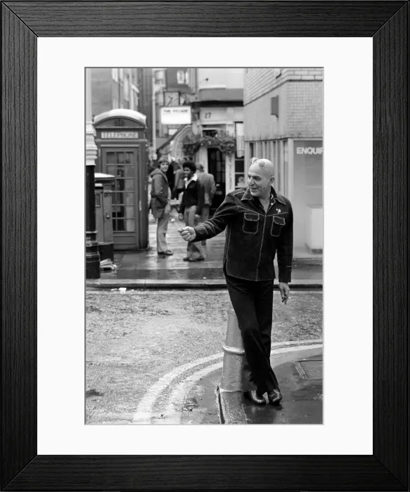 Framed Print : Actor: Telly Savalas (Kojack the Brooklyn cop on T. V. ) is in London for a few days to Framed Print : Actor: Telly Savalas (Kojack the Brooklyn cop on T. V. ) is in London for a few days to