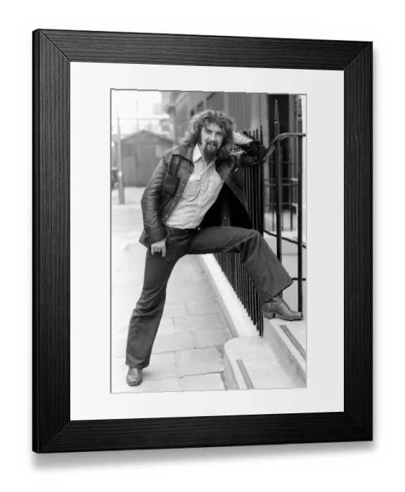 Framed Print : Billy Connolly, Scottish folk singer turned comedian, pictured in London after a