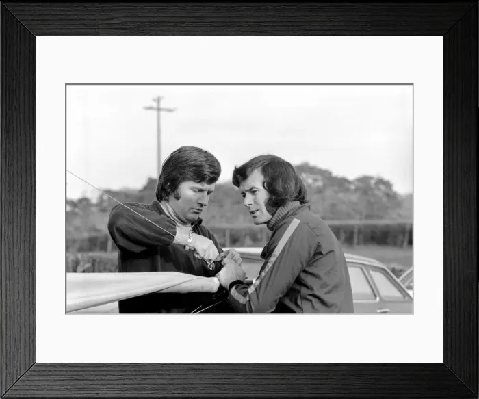 Framed Print : Record attempt. Hanger Kite and Balloon. Attempt to beat World Record Framed Print : Record attempt. Hanger Kite and Balloon. Attempt to beat World Record