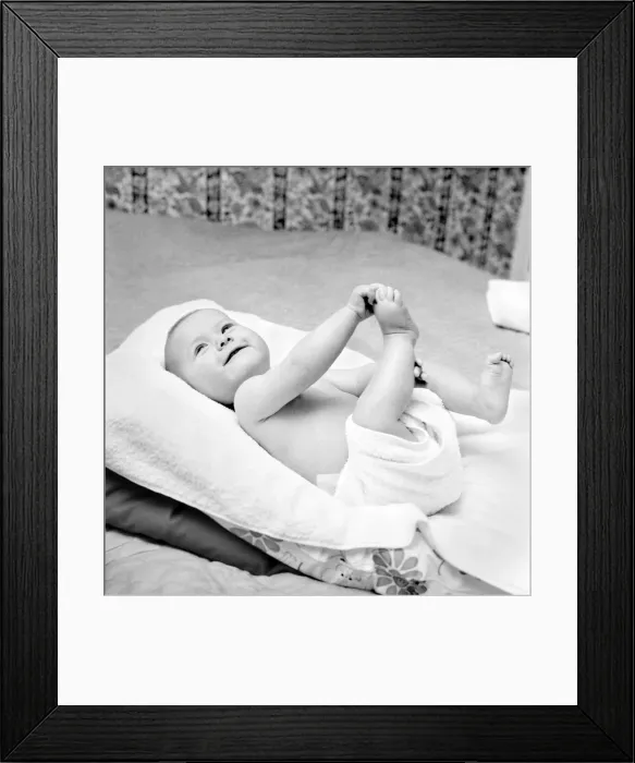 Framed Print : 7 month old baby January 75-00018-001