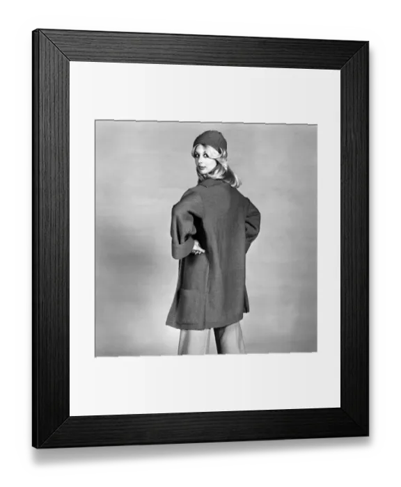 Framed Print : Womens: 1970s Fashionss  /  M: Jilly Johnson. January 1975 75-00001-012