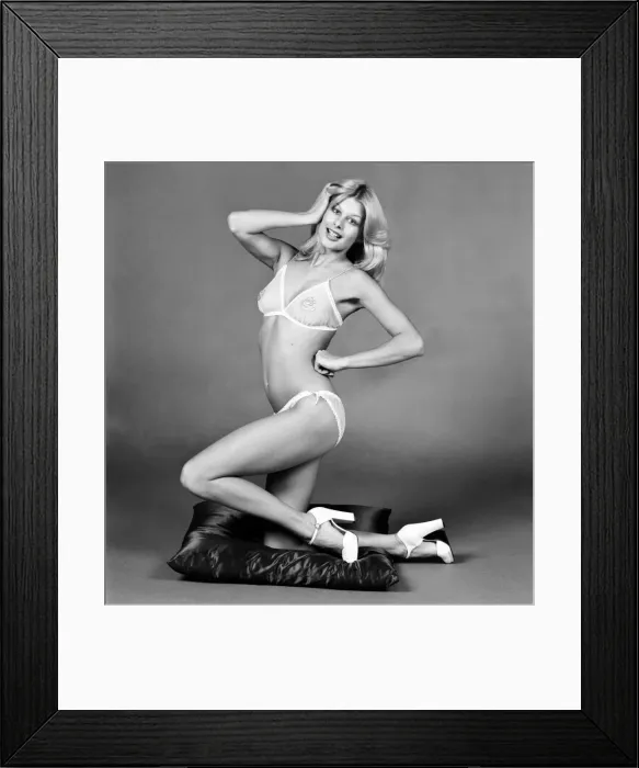 Framed Print : Womens: 1970s Fashionss / M: Jilly Johnson. January 1975 75-00001-015 Framed Print : Womens: 1970s Fashionss / M: Jilly Johnson. January 1975 75-00001-015