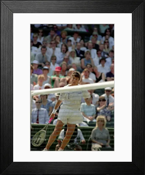 Framed Print : All England Lawn Tennis Championships at Wimbledon. Ladies Singles Semi Final match