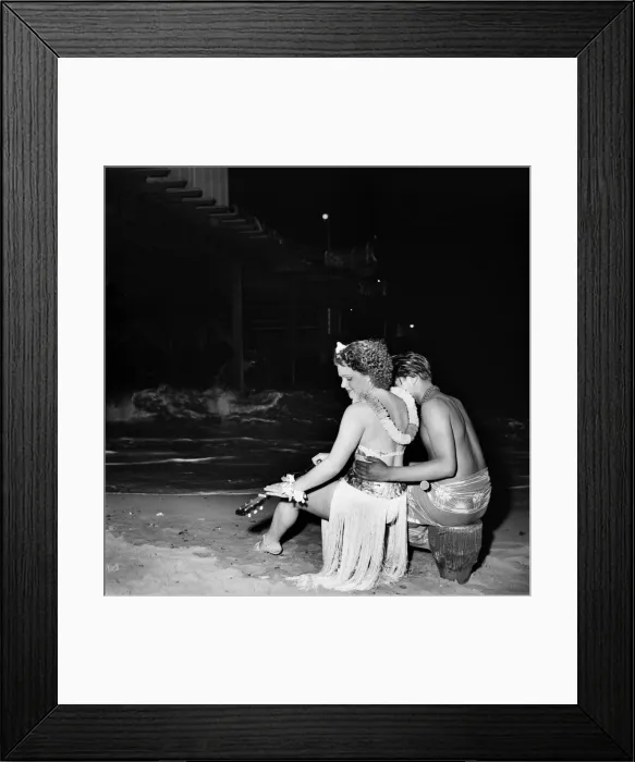 Framed Print : Felix Mendelssohn holds midnight beach party for Pulu Moe who has been with his band for