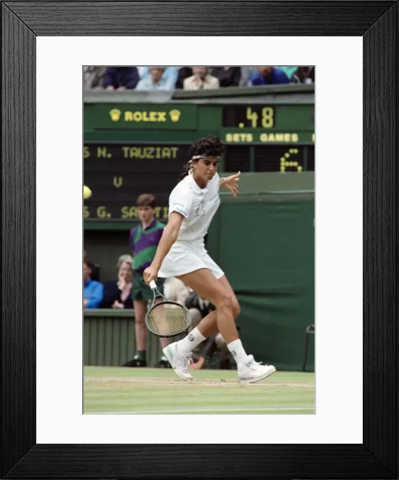 Framed Print : All England Lawn Tennis Championships at Wimbledon. Ladies Singles Fourth Round Framed Print : All England Lawn Tennis Championships at Wimbledon. Ladies Singles Fourth Round