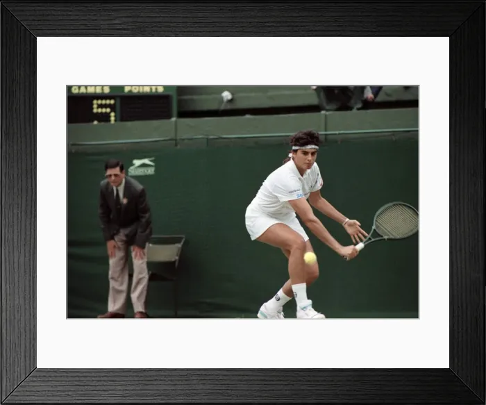 Framed Print : All England Lawn Tennis Championships at Wimbledon. Ladies Singles Fourth Round Framed Print : All England Lawn Tennis Championships at Wimbledon. Ladies Singles Fourth Round
