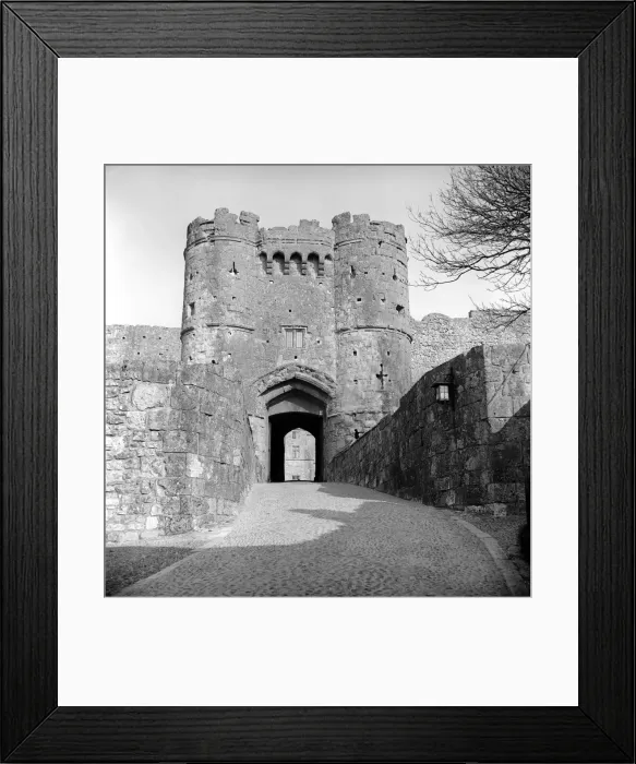 Framed Print : The gatehouse to Carisbrooke Castle on the Isle of Wight. 1957 Framed Print : The gatehouse to Carisbrooke Castle on the Isle of Wight. 1957