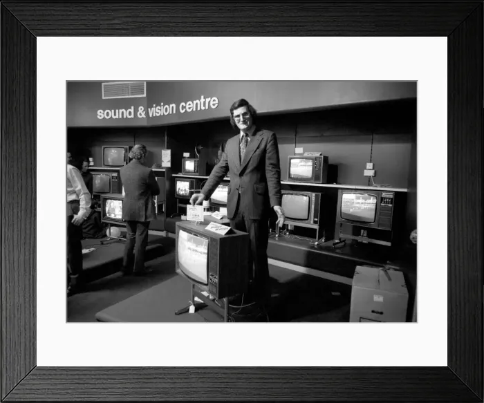 Framed Print : Sales at Selfridges in Oxford street. Customers were buying up the television sets Framed Print : Sales at Selfridges in Oxford street. Customers were buying up the television sets