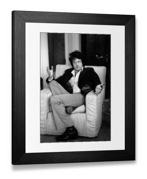 Framed Print : Film actor Warren Beattie, who is here to promote his new film Shampoo Framed Print : Film actor Warren Beattie, who is here to promote his new film Shampoo