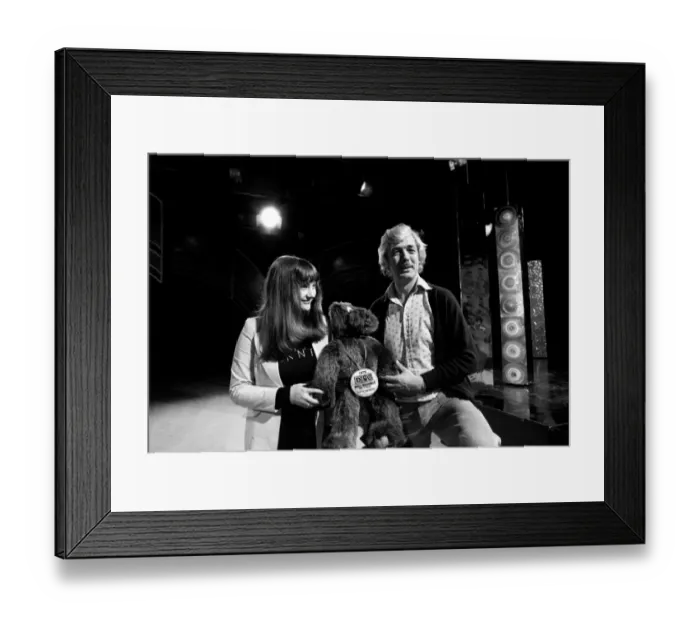 Framed Print : Scenes at BBC studios during the filming of the music televisin programme Top of the Pops Framed Print : Scenes at BBC studios during the filming of the music televisin programme Top of the Pops