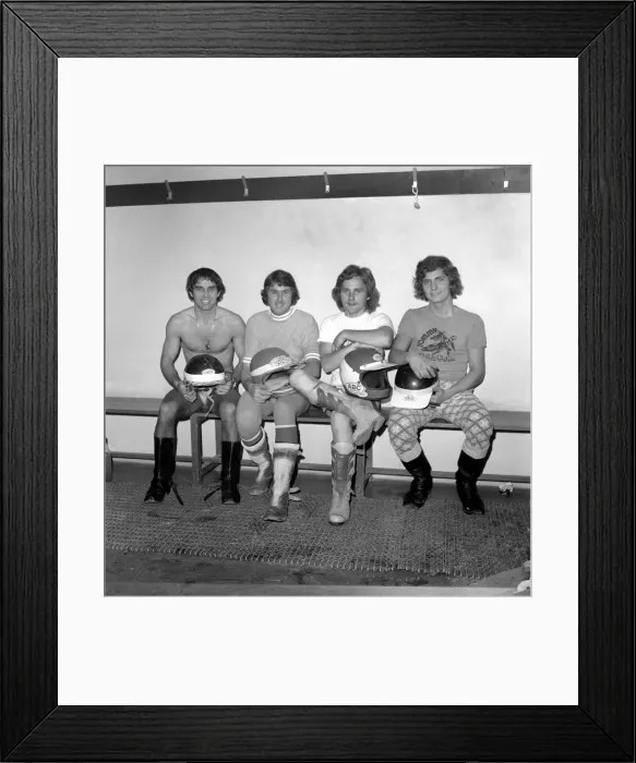 Framed Print : Speedway Riders l-r: Ivan Mauger (four times World Champion) Framed Print : Speedway Riders l-r: Ivan Mauger (four times World Champion)