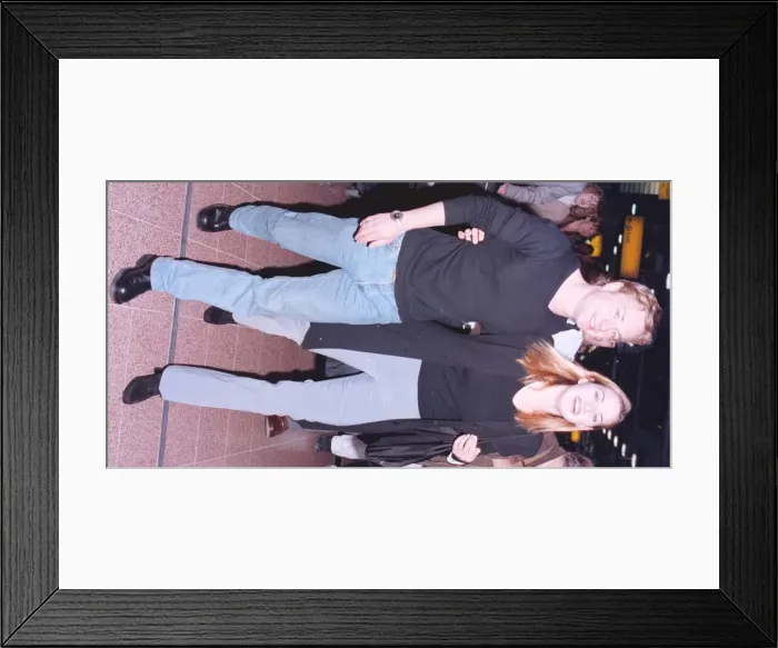 Framed Print : Actress Kate Winslet March 1998 with boyfriend Jim Threapleton before flying to Framed Print : Actress Kate Winslet March 1998 with boyfriend Jim Threapleton before flying to