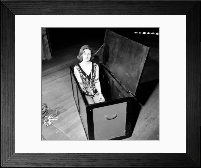 Framed Print : Woman escapologist Jill Fletcher. 1965 A1140-007 Framed Print : Woman escapologist Jill Fletcher. 1965 A1140-007