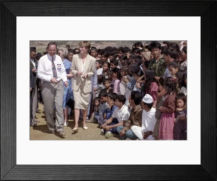 Framed Print : Princess Diana visit to Nepal, her first official solo visit abroad since the separation Framed Print : Princess Diana visit to Nepal, her first official solo visit abroad since the separation