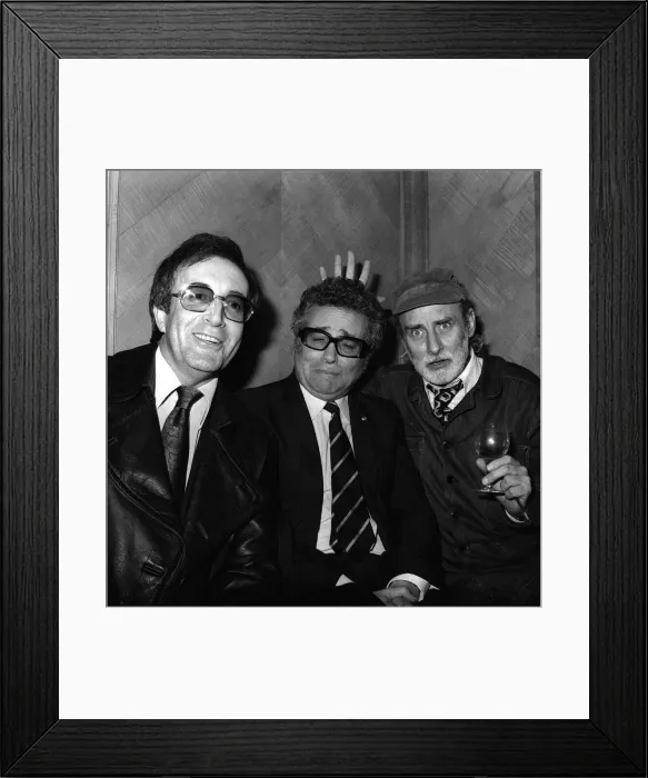 Framed Print : Spike Milligan comedian and author who died today aged 83 at his home in Sussex