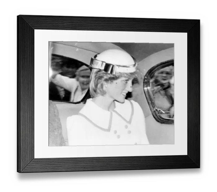 Framed Print : Princess Diana cheered by enthusiastic followers on a visit to Scotland